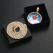 Load image into Gallery viewer, 14k Gold Memorial Pendants Necklace With Picture Inside