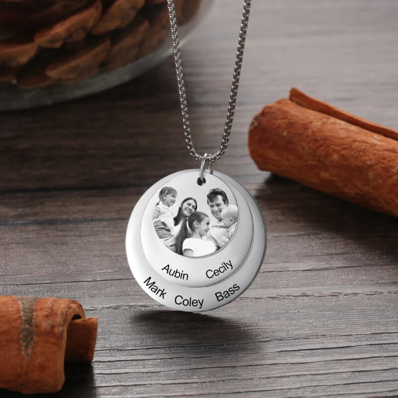 Custom Family Photo Necklace With Name Engraving – Get Engravings