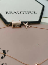 Load image into Gallery viewer, Memorial Photo Frame Engraved Message Necklace For Mom 18k Gold Plating