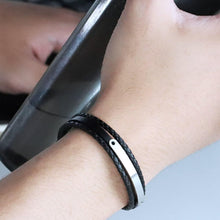 Load image into Gallery viewer, Personalized Leather bracelet For men With Name