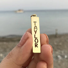 Load image into Gallery viewer, Personalized Vertical Bar Necklace With Your Name