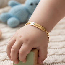 Load image into Gallery viewer, Personalized newborn name bracelet with an engraved name bar on a link chain